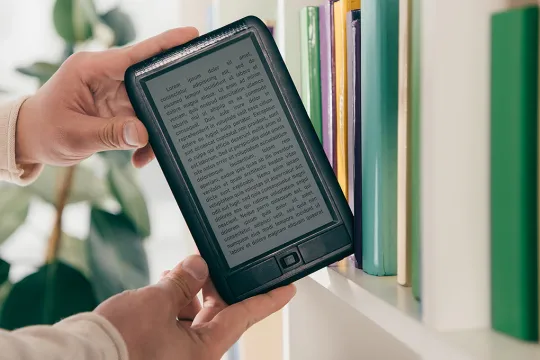 Digitale Vs cartaceo: la rivincita della carta stampata nell’editoria e nell’istruzione
